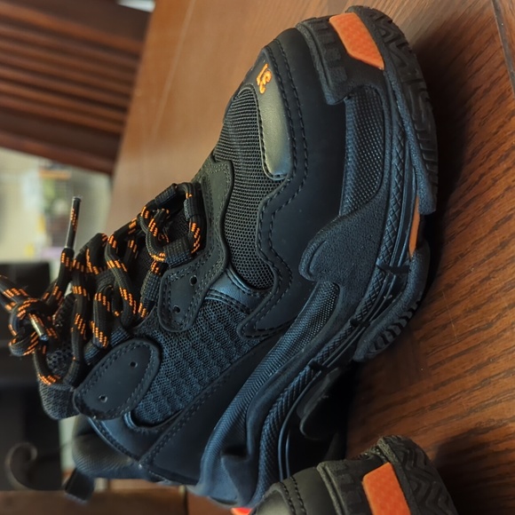 Balenciaga Triple S size 7 - Picture 10 of 11